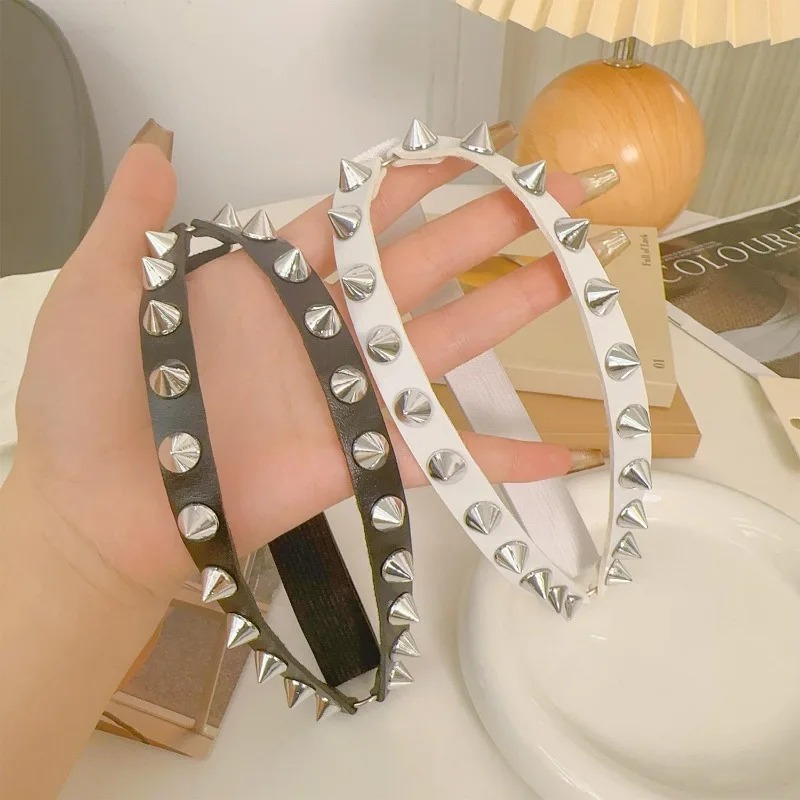 Double Row Cone Spike Leg Gart - Garter Belt Set recension och pris